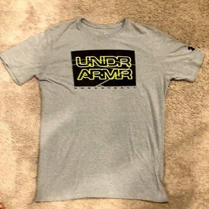Grey underarmor shirt